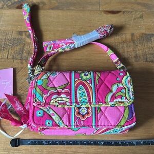 Vera Bradley - All in One Crossbody Wristlets - Pink Swirls